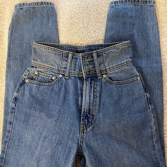 ✨SOLD✨NWOT BDG- Urban Outfitter’s Mom Jeans, SIZE:24 - Picture 3 of 8